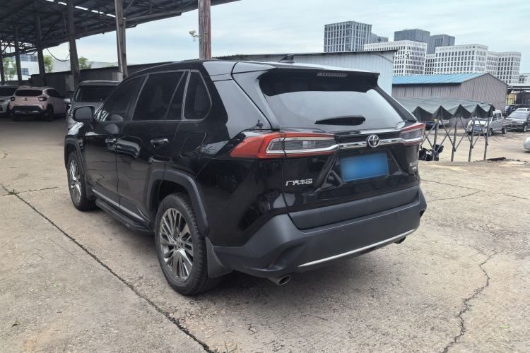 Used Toyota Wildlander 2020 2.0L CVT Four-Wheel Drive Premium Edition Exterior 8