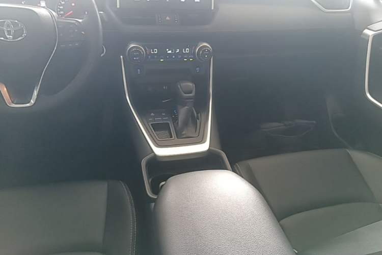 Used Toyota Wildlander 2020 2.0L CVT Two-Wheel Drive Luxury Edition Gear Lever