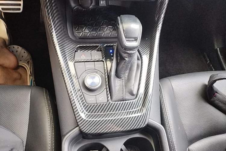 Used Toyota Wildlander 2020 2.0L CVT Four-Wheel Drive Premium Edition Gear Lever