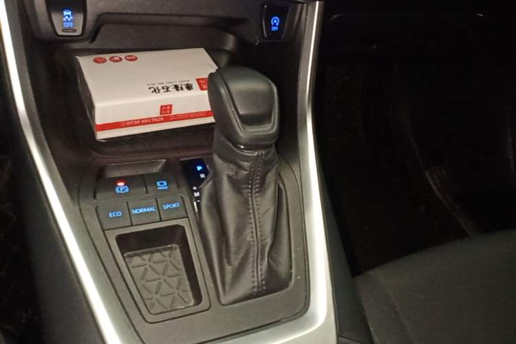 Used Toyota Wildlander 2020 2.0L CVT Two-Wheel Drive Leading Edition Gear Lever