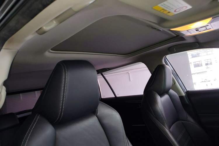 Used Toyota Wildlander 2020 Dual-Engine 2.5L E-CVT Two-Wheel Drive Luxury Edition Headliner
