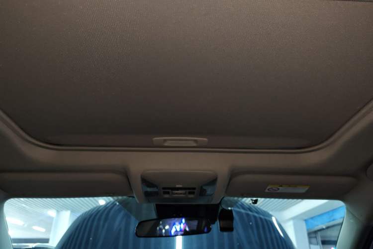Used Toyota Wildlander 2020 Dual-Engine 2.5L E-CVT Two-Wheel Drive Luxury Edition Headliner