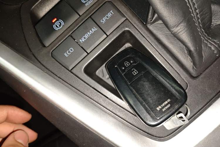Used Toyota Wildlander 2020 2.0L CVT Two-Wheel Drive Luxury Edition Interior 1
