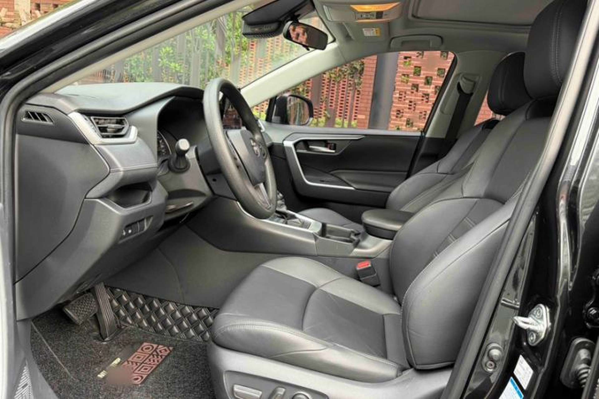 Used Toyota Wildlander 2020 2.0L CVT 4x4 Luxury Edition Interior 10