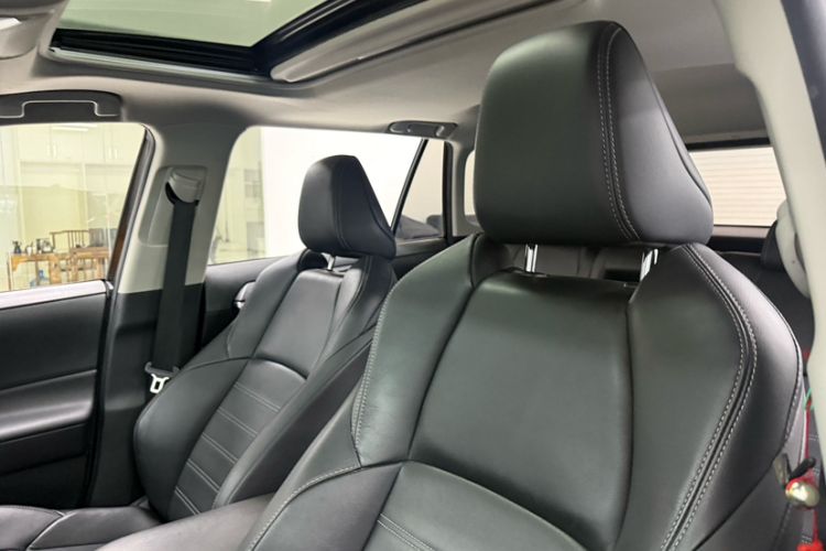 Used Toyota Wildlander 2020 2.0L CVT Two-Wheel Drive Luxury Edition Interior 6