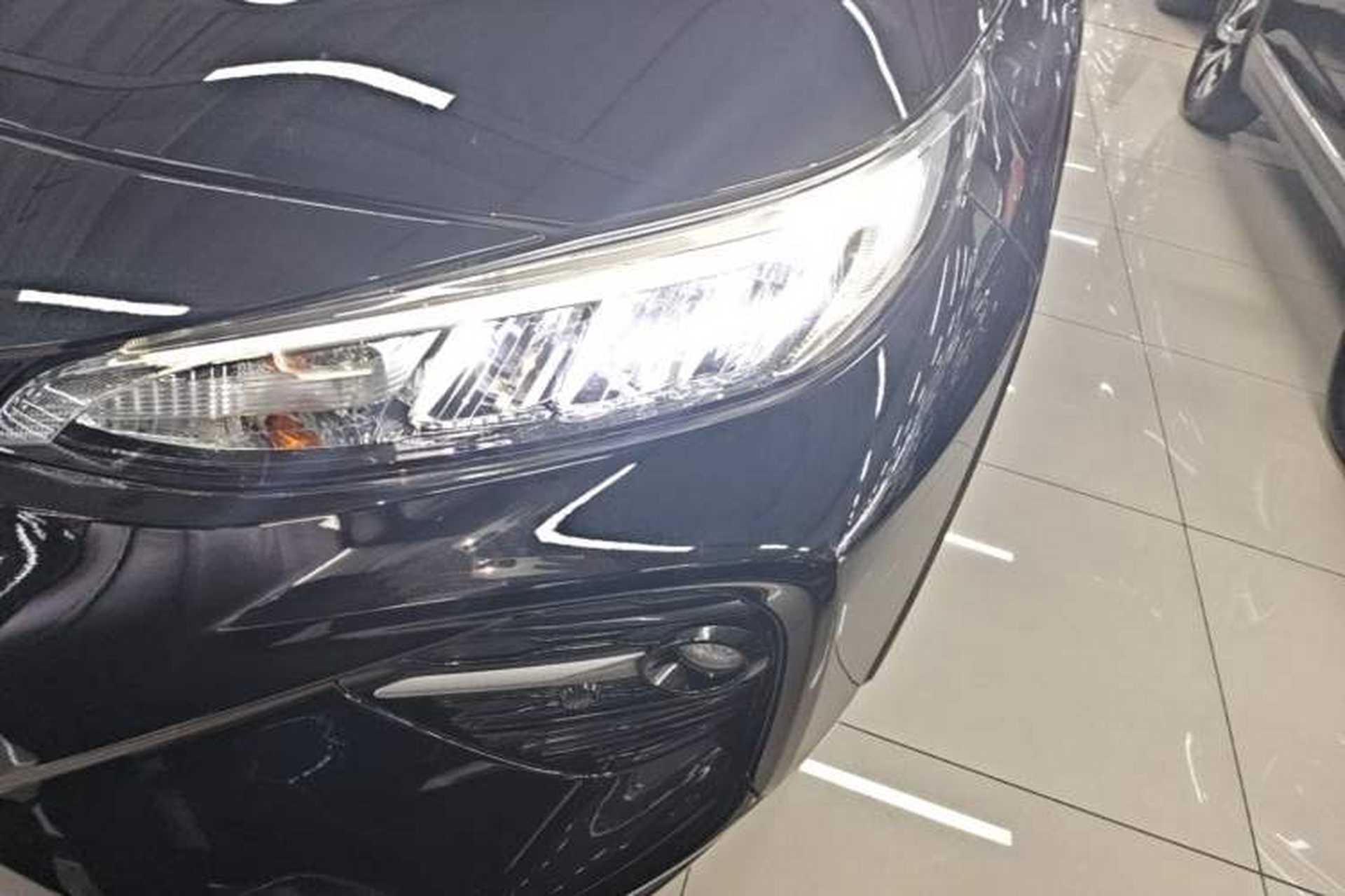 Used Toyota Wildlander 2020 2.0L CVT 4x4 Luxury Edition Left Front Headlight