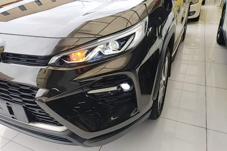 Used Toyota Wildlander 2020 2.0L CVT Four-Wheel Drive Premium Edition Left Front Headlight