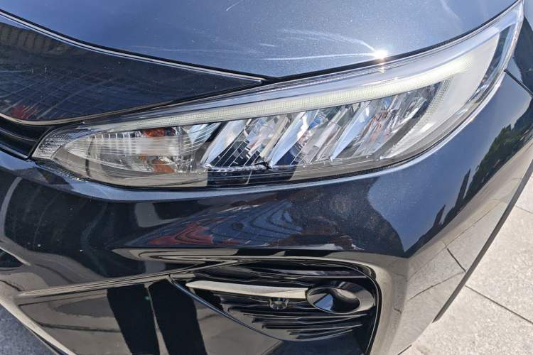 Used Toyota Wildlander 2020 Dual-Motor 2.5L E-CVT Four-Wheel Drive Luxury Edition Left Front Headlight