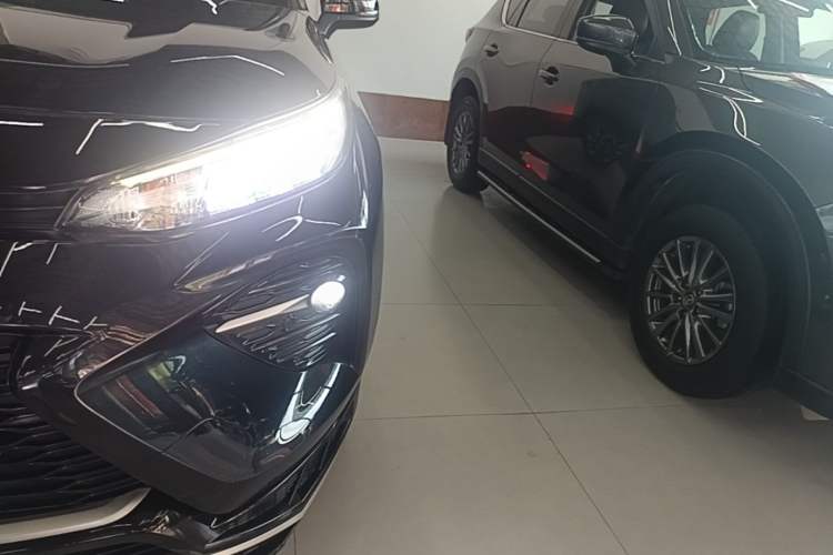 Used Toyota Wildlander 2020 2.0L CVT 4x4 Luxury Edition Left Front Headlight