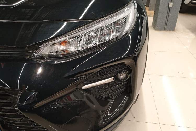 Used Toyota Wildlander 2020 2.0L CVT Two-Wheel Drive Luxury Edition Left Front Headlight