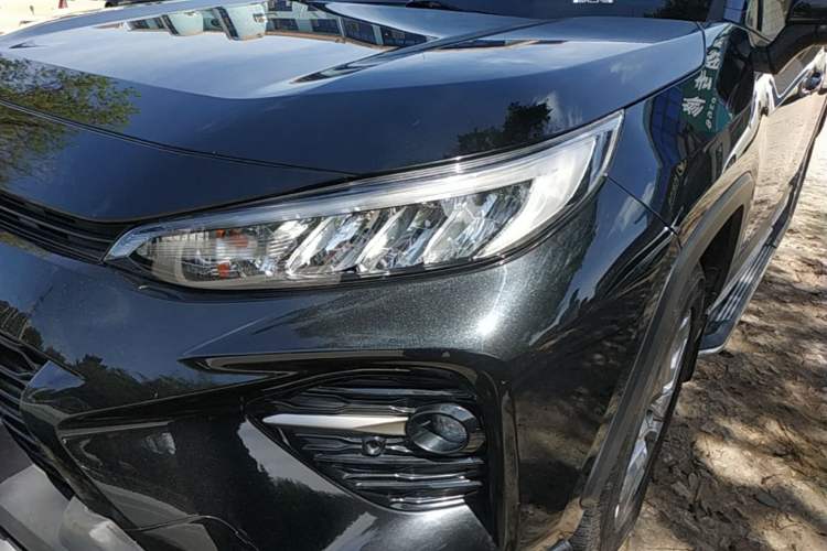 Used Toyota Wildlander 2020 2.0L CVT 4x4 Luxury Edition Left Front Headlight