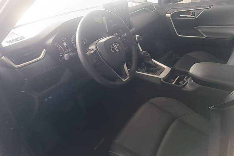 Used Toyota Wildlander 2020 2.0L CVT Two-Wheel Drive Luxury Edition Left Front Seat