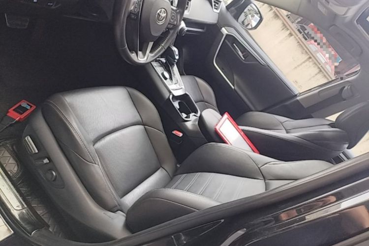 Used Toyota Wildlander 2020 2.0L CVT Four-Wheel Drive Premium Edition Left Front Seat