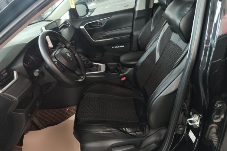Used Toyota Wildlander 2020 2.0L CVT Two-Wheel Drive Leading Edition Left Front Seat