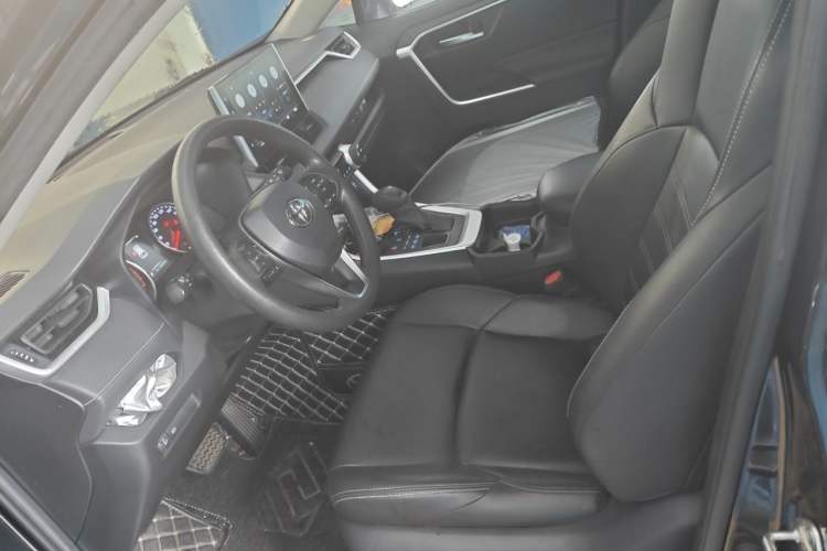 Used Toyota Wildlander 2020 2.0L CVT 4x4 Luxury Edition Left Front Seat