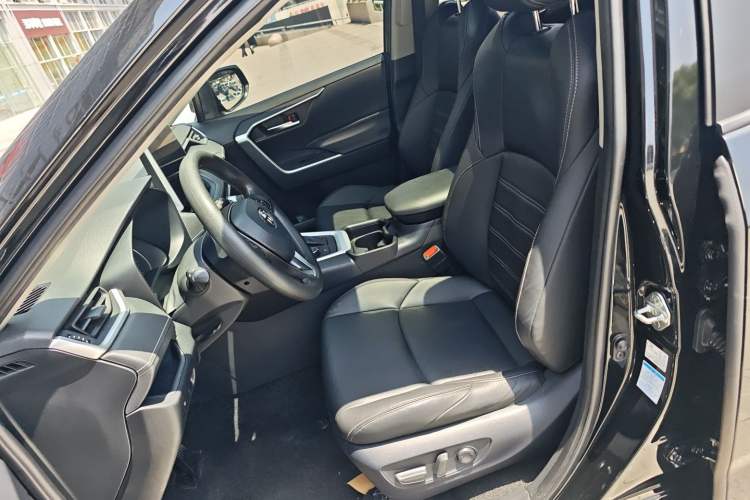 Used Toyota Wildlander 2020 Dual-Motor 2.5L E-CVT Four-Wheel Drive Luxury Edition Left Front Seat