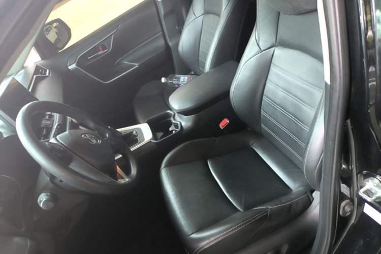 Used Toyota Wildlander 2020 2.0L CVT Two-Wheel Drive Luxury Edition Left Front Seat