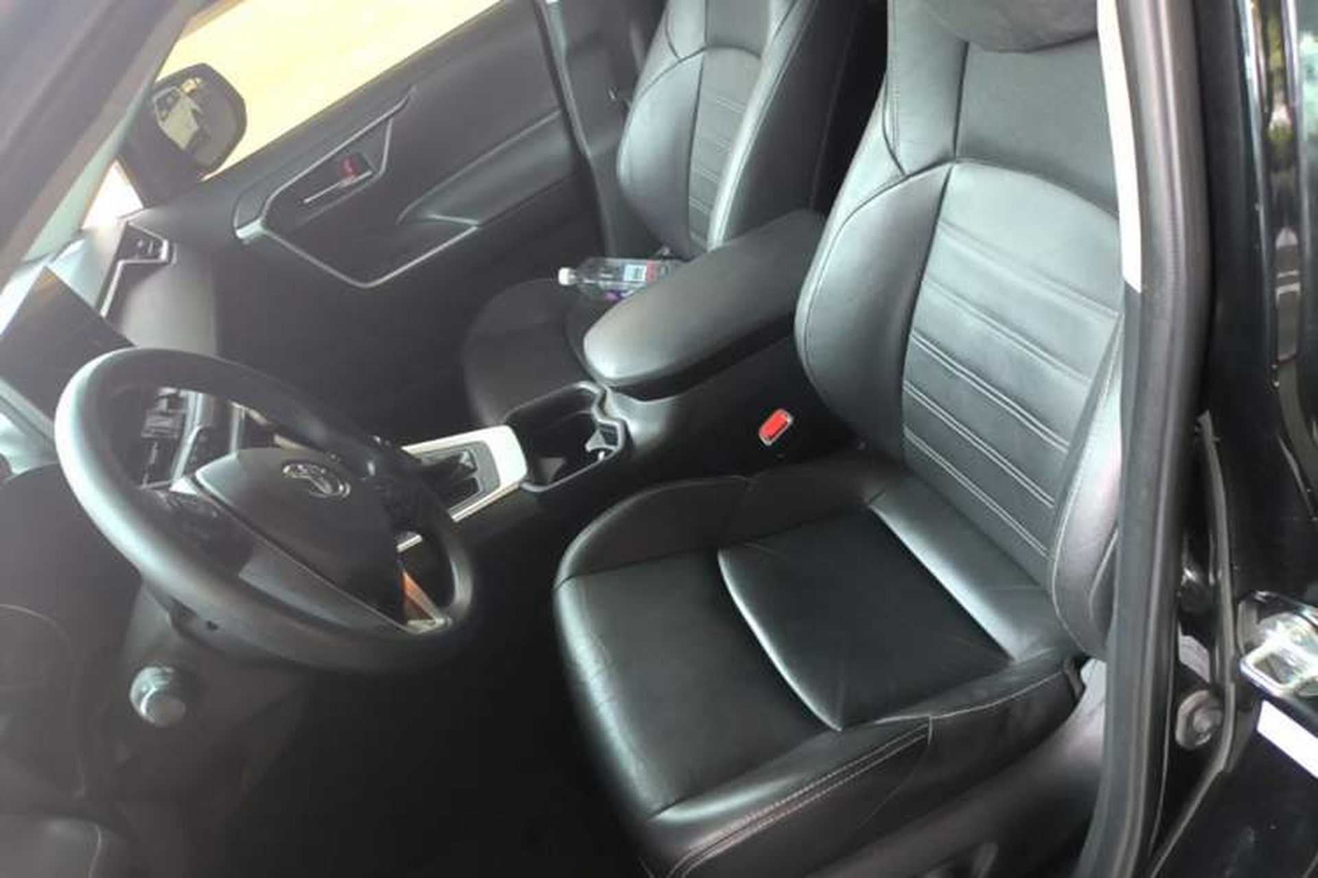 Used Toyota Wildlander 2020 2.0L CVT Two-Wheel Drive Luxury Edition Left Front Seat