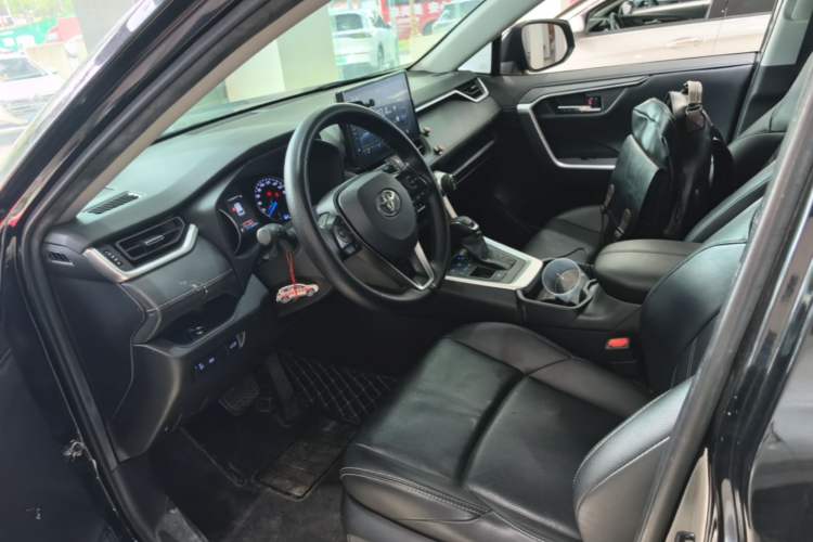 Used Toyota Wildlander 2020 Dual-Engine 2.5L E-CVT Two-Wheel Drive Prestige Edition Left Front Seat