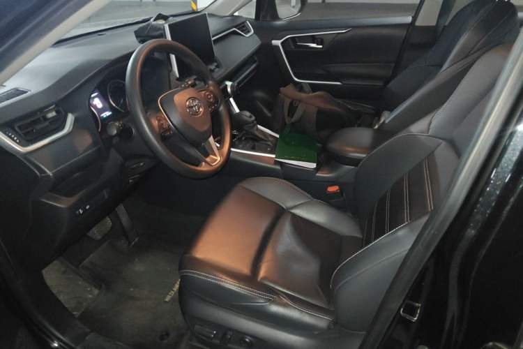 Used Toyota Wildlander 2020 Dual-Engine 2.5L E-CVT Two-Wheel Drive Luxury Edition Left Front Seat