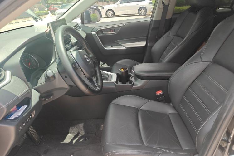 Used Toyota Wildlander 2020 2.0L CVT 4x4 Luxury Edition Left Front Seat