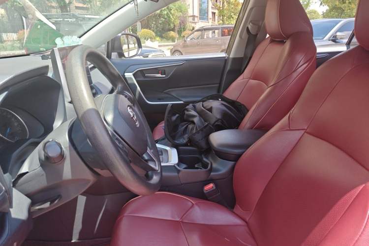 Used Toyota Wildlander 2020 Dual-Motor 2.5L E-CVT Four-Wheel Drive Luxury Edition Left Front Seat