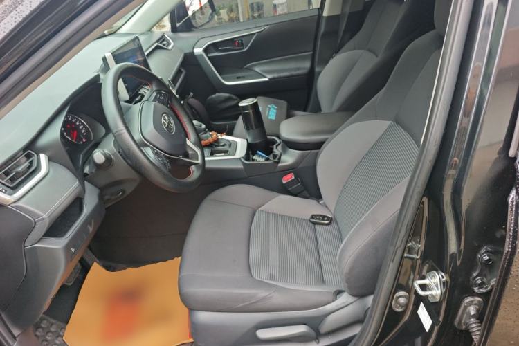 Used Toyota Wildlander 2020 2.0L CVT Two-Wheel Drive Leading Edition Left Front Seat