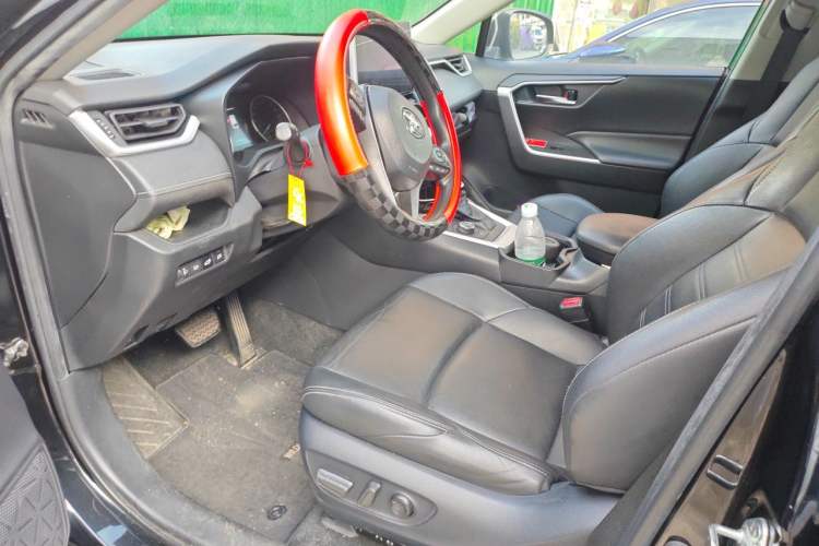 Used Toyota Wildlander 2020 Dual-Motor 2.5L E-CVT Four-Wheel Drive Luxury Edition Left Front Seat