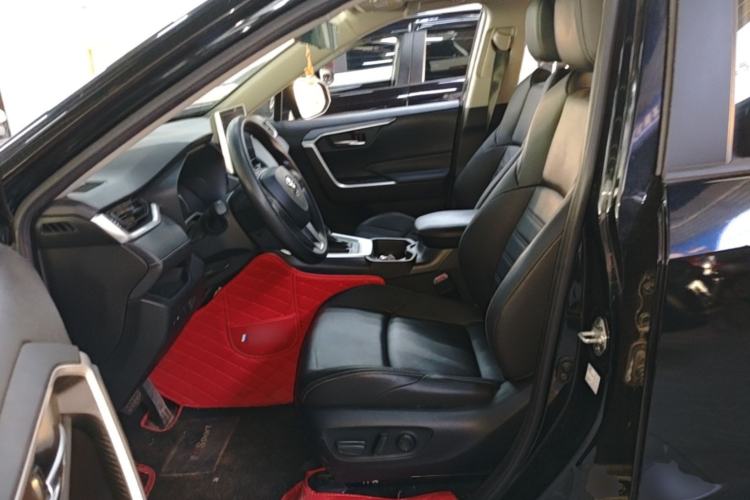 Used Toyota Wildlander 2020 2.0L CVT Two-Wheel Drive Luxury Edition Left Front Seat