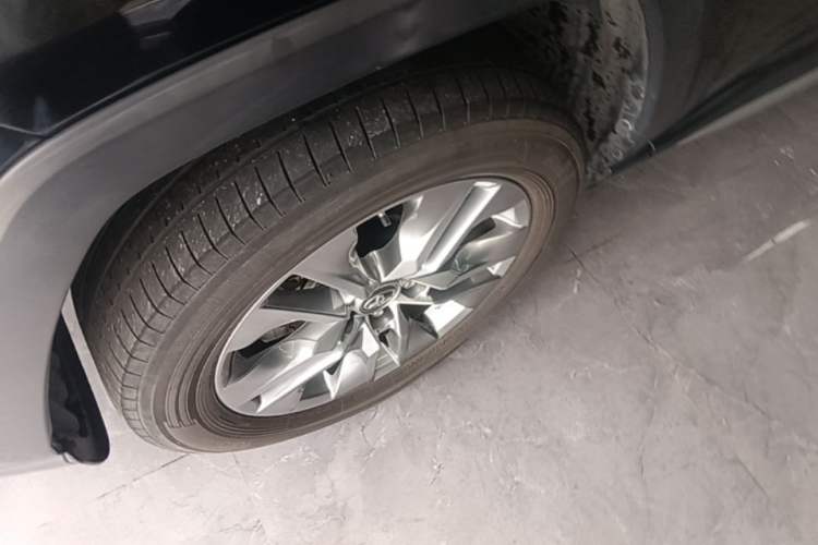 Used Toyota Wildlander 2020 2.0L CVT Two-Wheel Drive Luxury Edition Left Front Wheel Hub