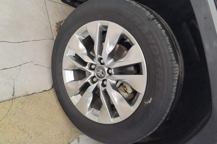 Used Toyota Wildlander 2020 2.0L CVT Two-Wheel Drive Luxury Edition Left Front Wheel Hub