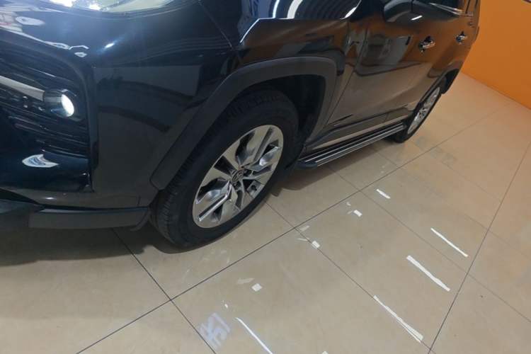 Used Toyota Wildlander 2020 2.0L CVT 4x4 Luxury Edition Left Front Wheel Hub