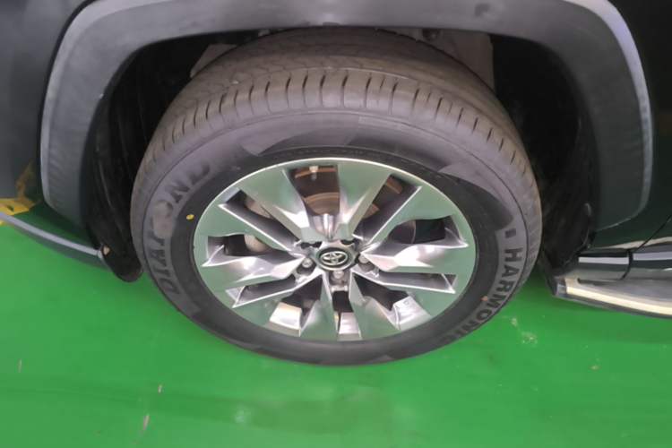 Used Toyota Wildlander 2020 2.0L CVT 4x4 Luxury Edition Left Front Wheel Hub