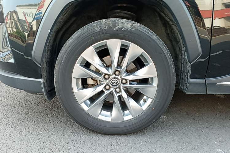 Used Toyota Wildlander 2020 2.0L CVT Two-Wheel Drive Luxury Edition Left Front Wheel Hub
