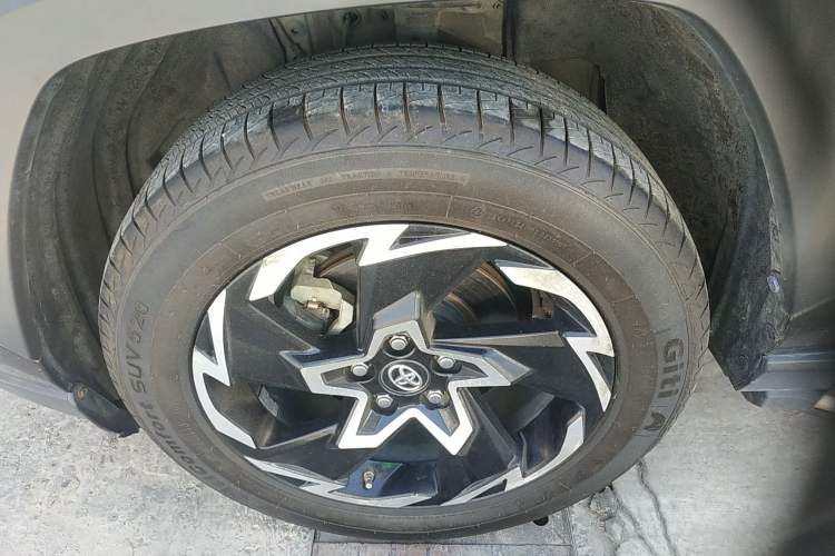 Used Toyota Wildlander 2020 2.0L CVT Two-Wheel Drive Tech Edition Left Front Wheel Hub