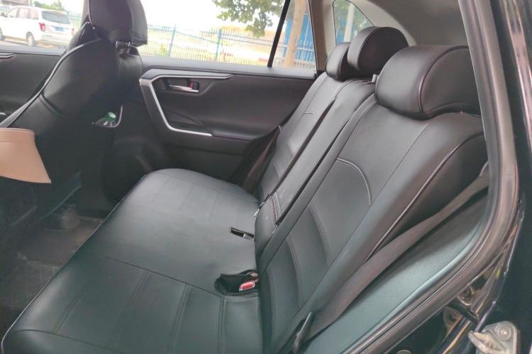 Used Toyota Wildlander 2020 2.0L CVT Two-Wheel Drive Luxury Edition Left Rear Seat