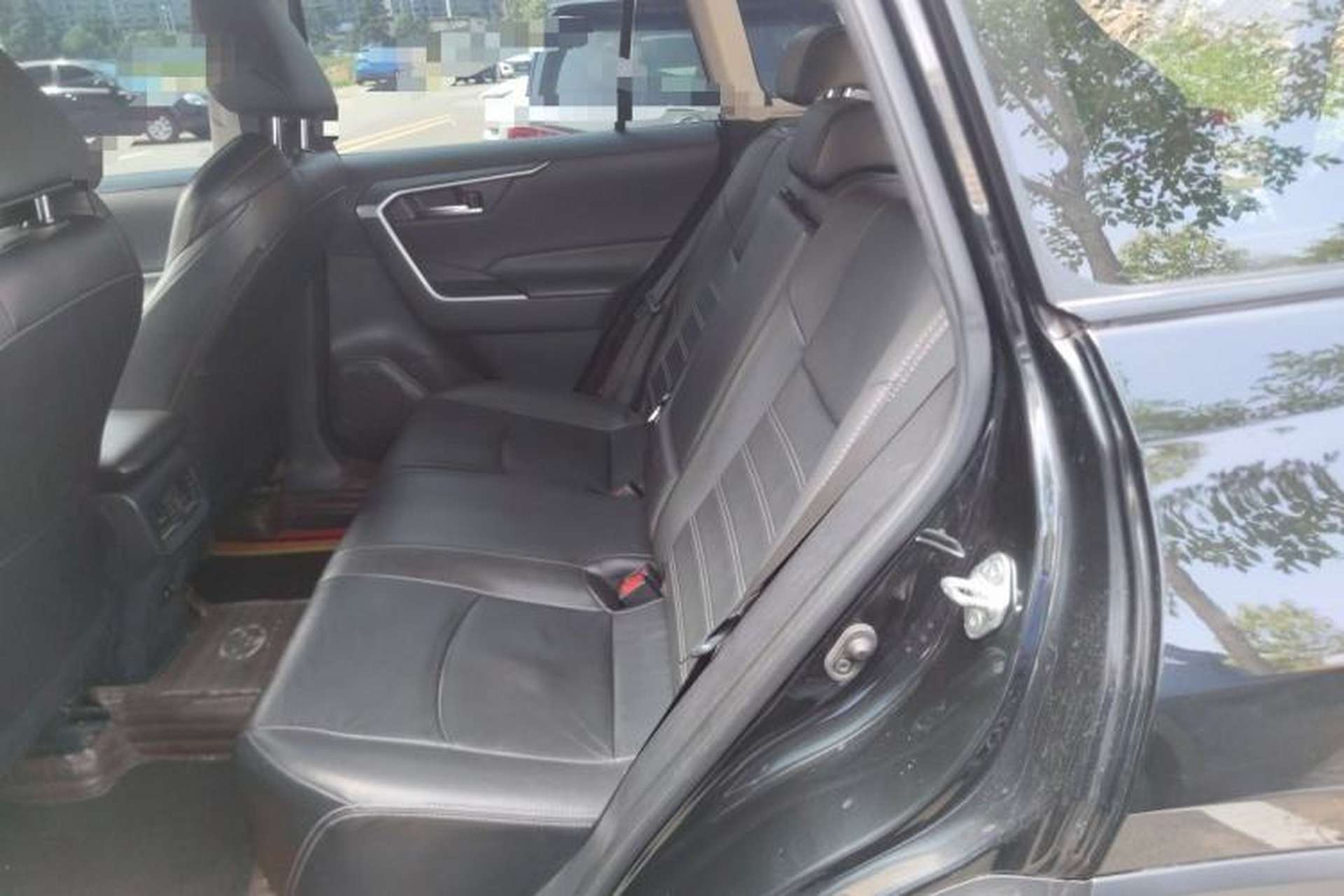 Used Toyota Wildlander 2020 2.0L CVT Two-Wheel Drive Luxury Edition Left Rear Seat