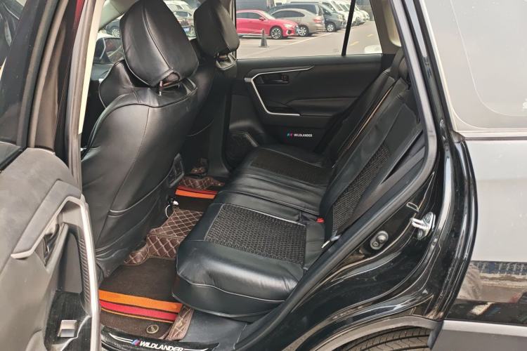 Used Toyota Wildlander 2020 2.0L CVT Two-Wheel Drive Leading Edition Left Rear Seat