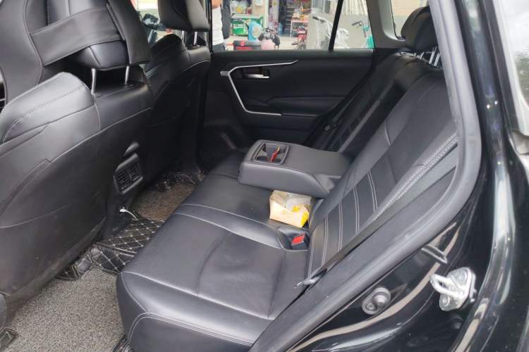 Used Toyota Wildlander 2020 2.0L CVT 4x4 Luxury Edition Left Rear Seat