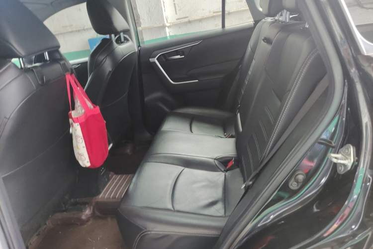 Used Toyota Wildlander 2020 2.0L CVT 4x4 Luxury Edition Left Rear Seat