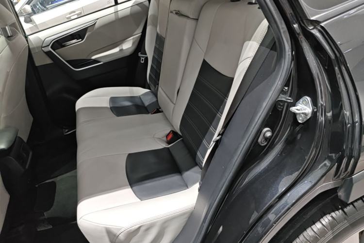 Used Toyota Wildlander 2020 2.0L CVT Two-Wheel Drive Luxury Edition Left Rear Seat