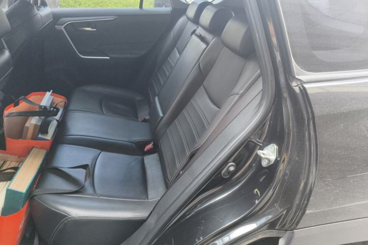 Used Toyota Wildlander 2020 2.0L CVT Two-Wheel Drive Luxury Edition Left Rear Seat