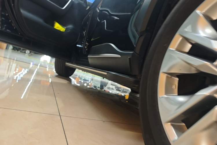 Used Toyota Wildlander 2020 2.0L CVT 4x4 Luxury Edition Left Side Sill