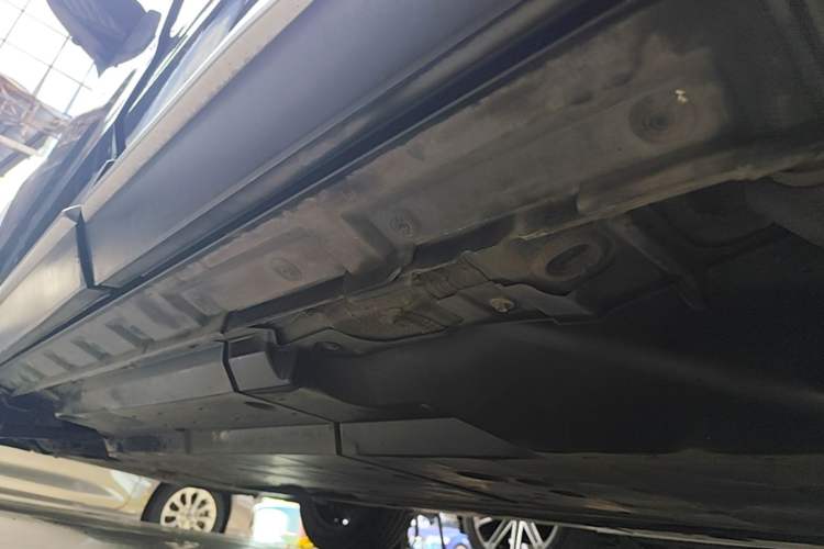 Used Toyota Wildlander 2020 2.0L CVT Two-Wheel Drive Luxury Edition Left Side Sill