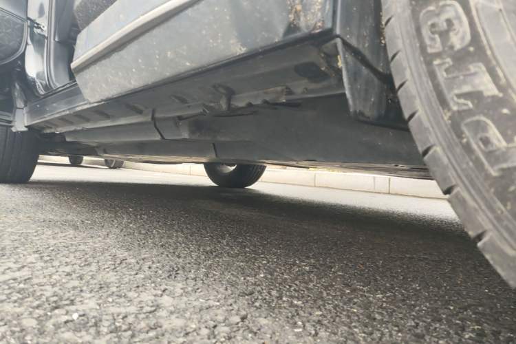 Used Toyota Wildlander 2020 2.0L CVT Two-Wheel Drive Luxury Edition Left Side Sill