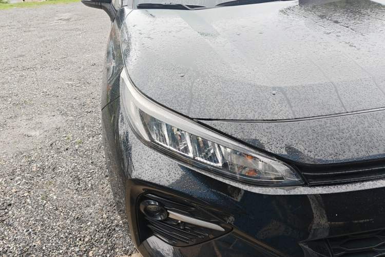 Used Toyota Wildlander 2020 2.0L CVT 4x4 Luxury Edition Right Front Headlight