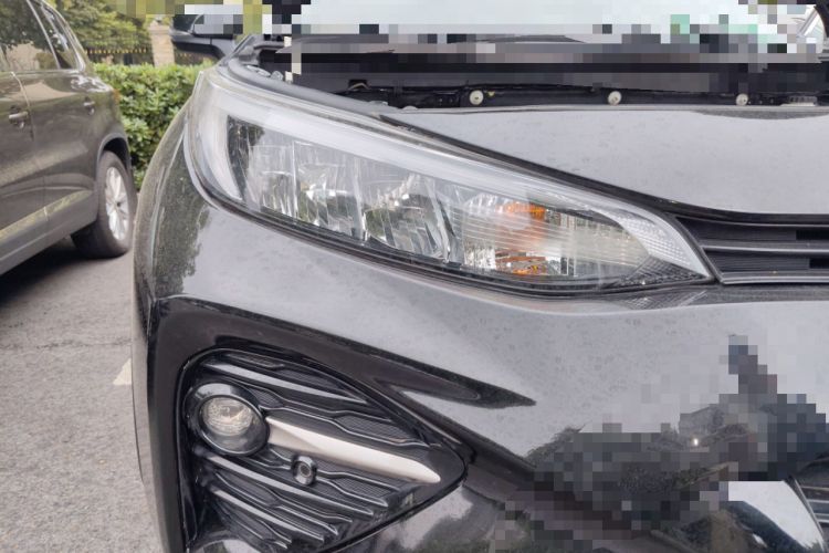 Used Toyota Wildlander 2020 2.0L CVT 4x4 Luxury Edition Right Front Headlight
