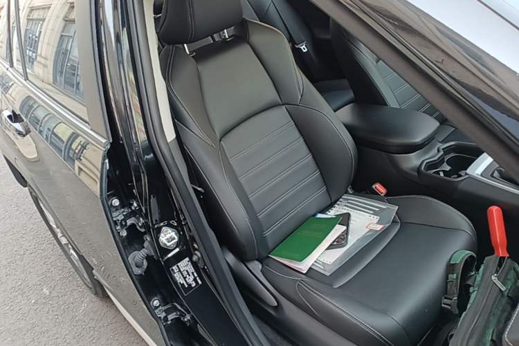 Used Toyota Wildlander 2020 2.0L CVT Two-Wheel Drive Luxury Edition Right Front Seat