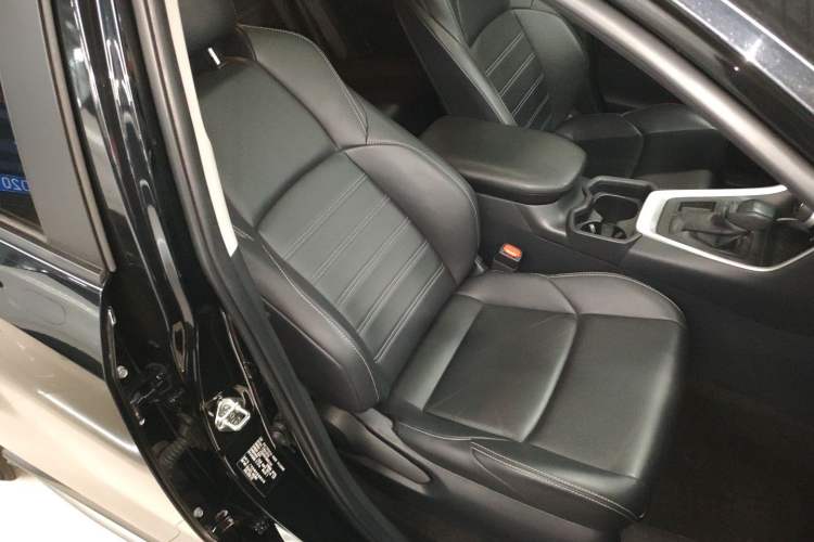 Used Toyota Wildlander 2020 2.0L CVT Two-Wheel Drive Luxury Edition Right Front Seat
