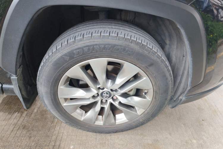 Used Toyota Wildlander 2020 2.0L CVT 4x4 Luxury Edition Right Front Wheel Hub